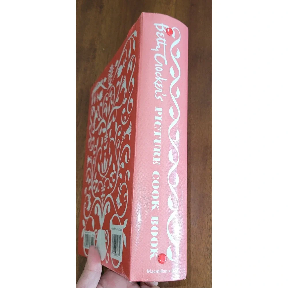 Betty Crocker's Picture‎ Cook Book Pink Binder Facsimile Edition ISBN 0028627717